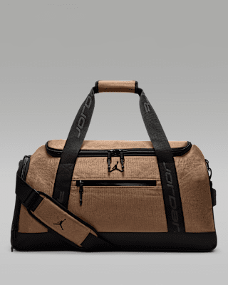 Jordan Sport Duffle Bag (47.5L). Nike LU